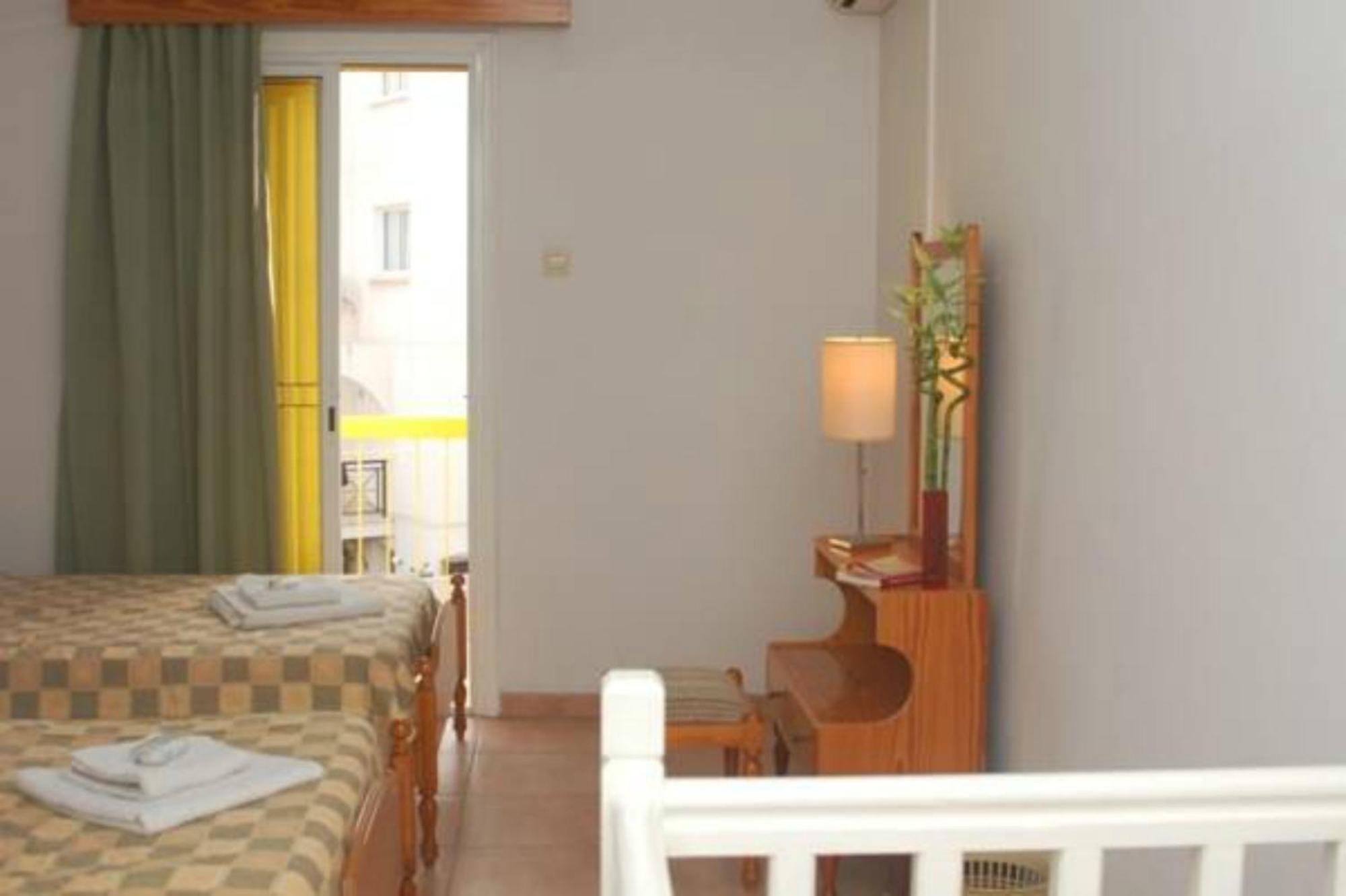 Sea N Lake View Hotel Apartments Larnaca Room photo
