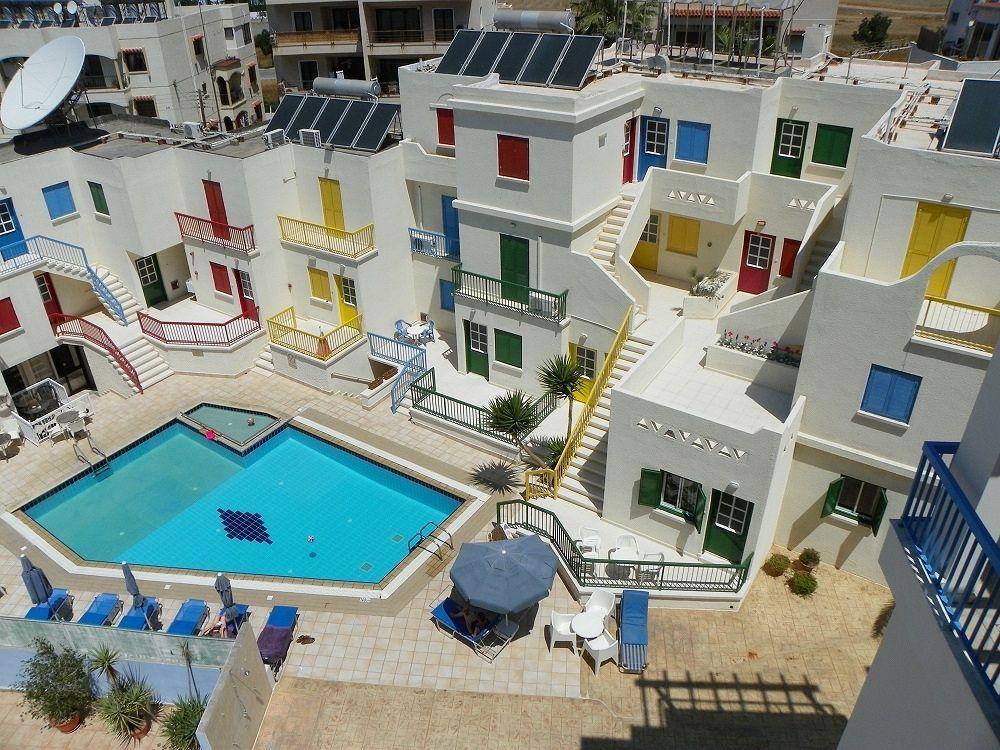 Sea N Lake View Hotel Apartments Larnaca Exterior photo