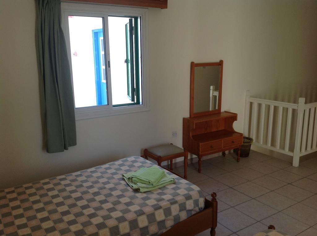 Sea N Lake View Hotel Apartments Larnaca Exterior photo